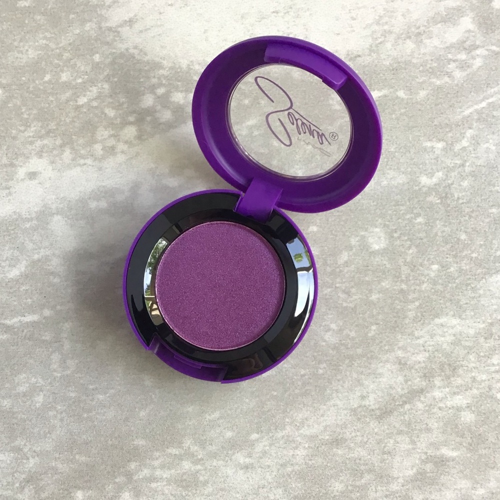 New MAC Selena 🔥LIMITED EDITION Eyeshadow